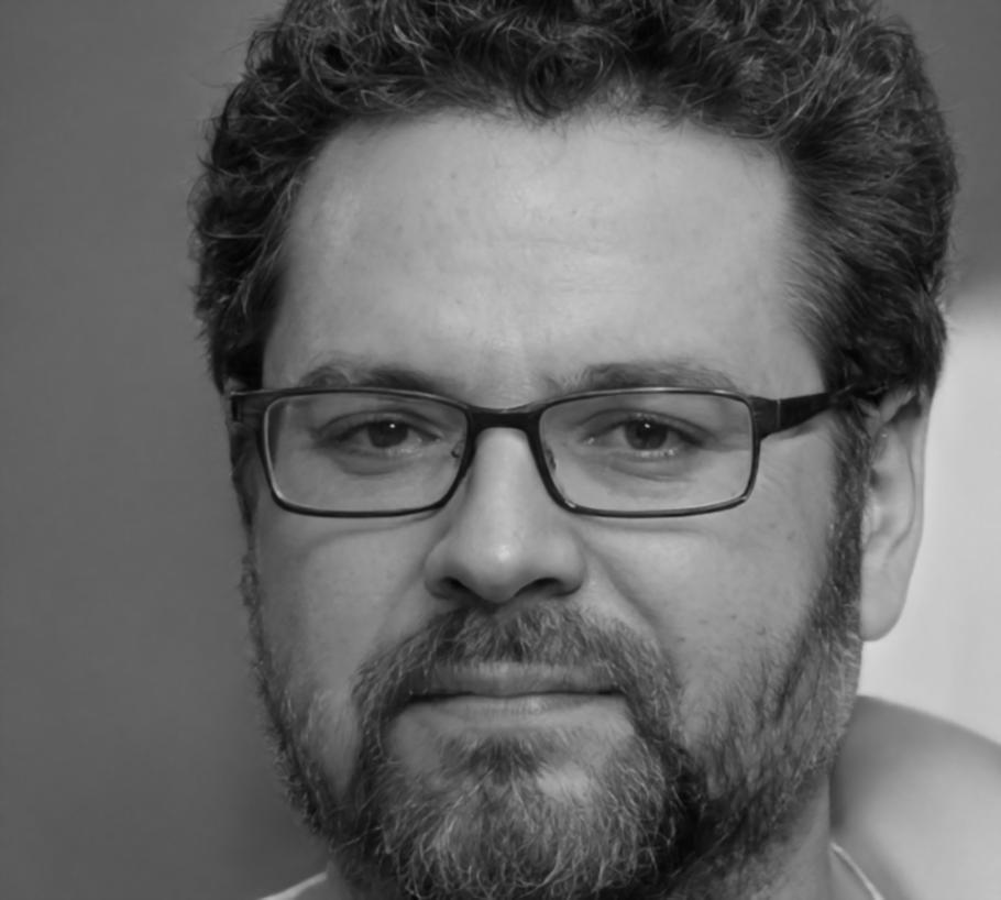 Portrait de Marc Dubois, conseiller financier